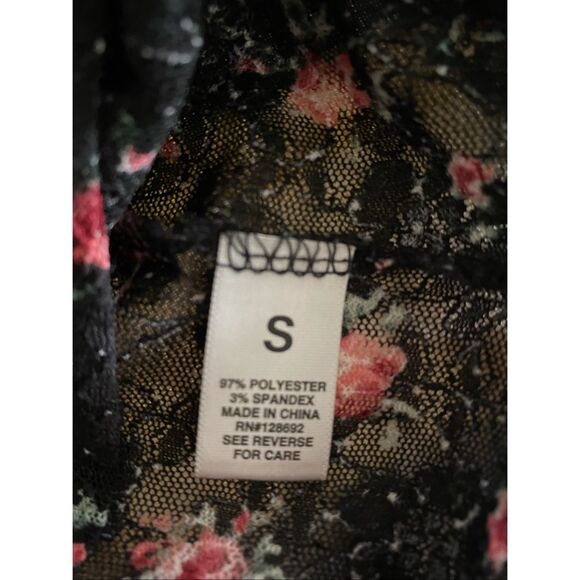 Madden Girl floral print cropped lace top size S - Picture 8 of 10